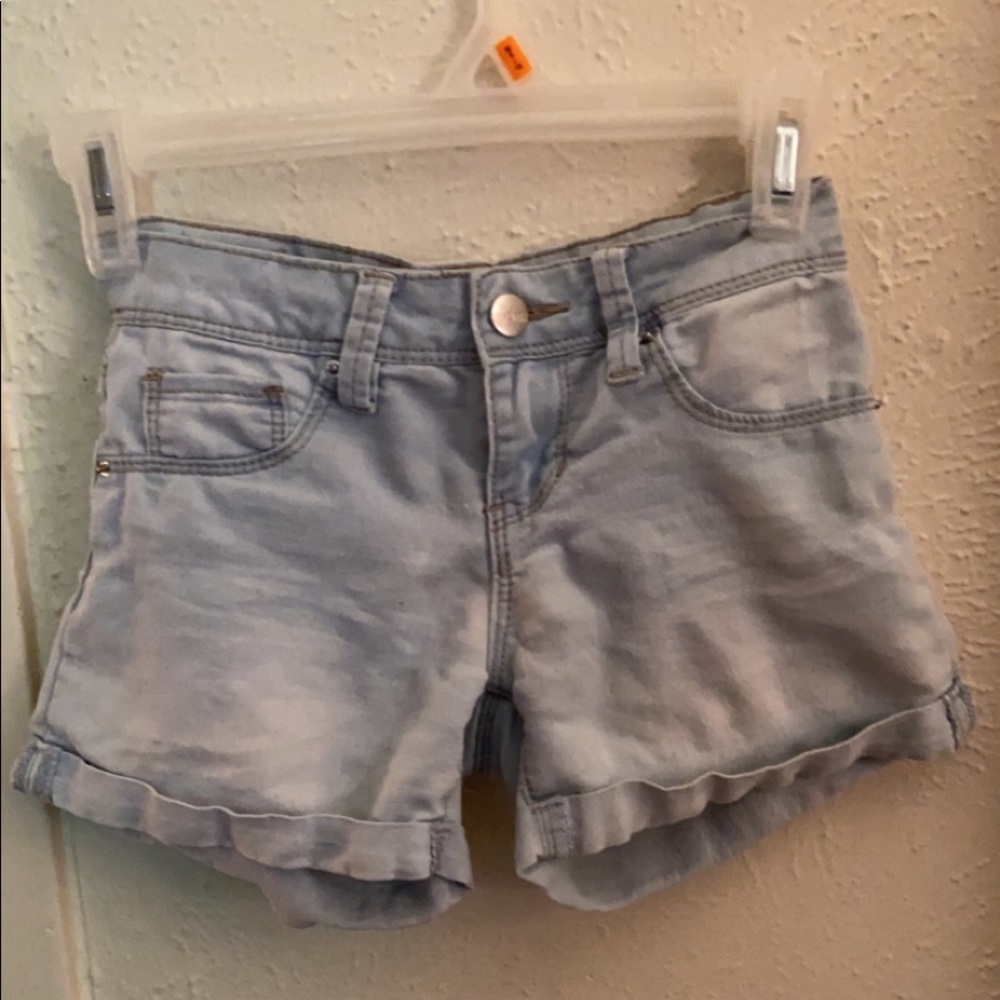Girl’s shorts.